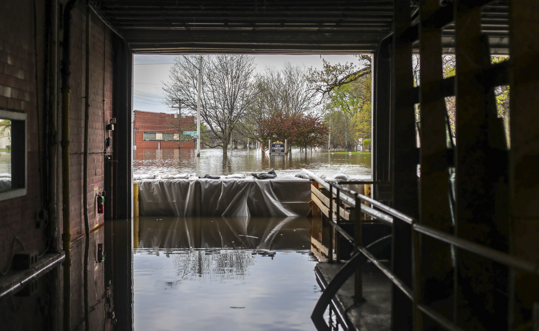 050419-qct-flood-aa-019